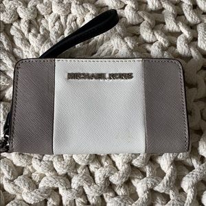 Michael Kors wristlet